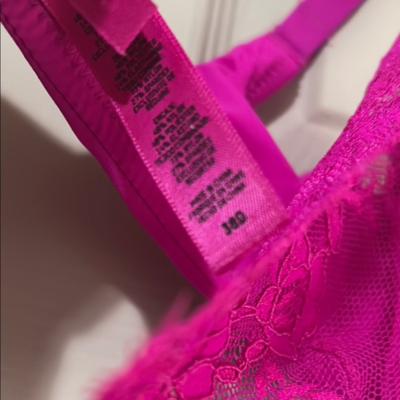 NWOT SKIMS Pink Lace Underwire Bra - Picture 3 of 4